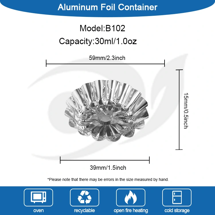 अंडे के टार्ट्स को एक एयर फ्रायर सिल्वर एल्यूमीनियम पन्नी फूड कंटेनर में बेक किया जाता है